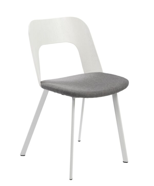 M&C design Yrityskalustota. Odense tuoli valkoinen sopii tilaan kuin tilaan.